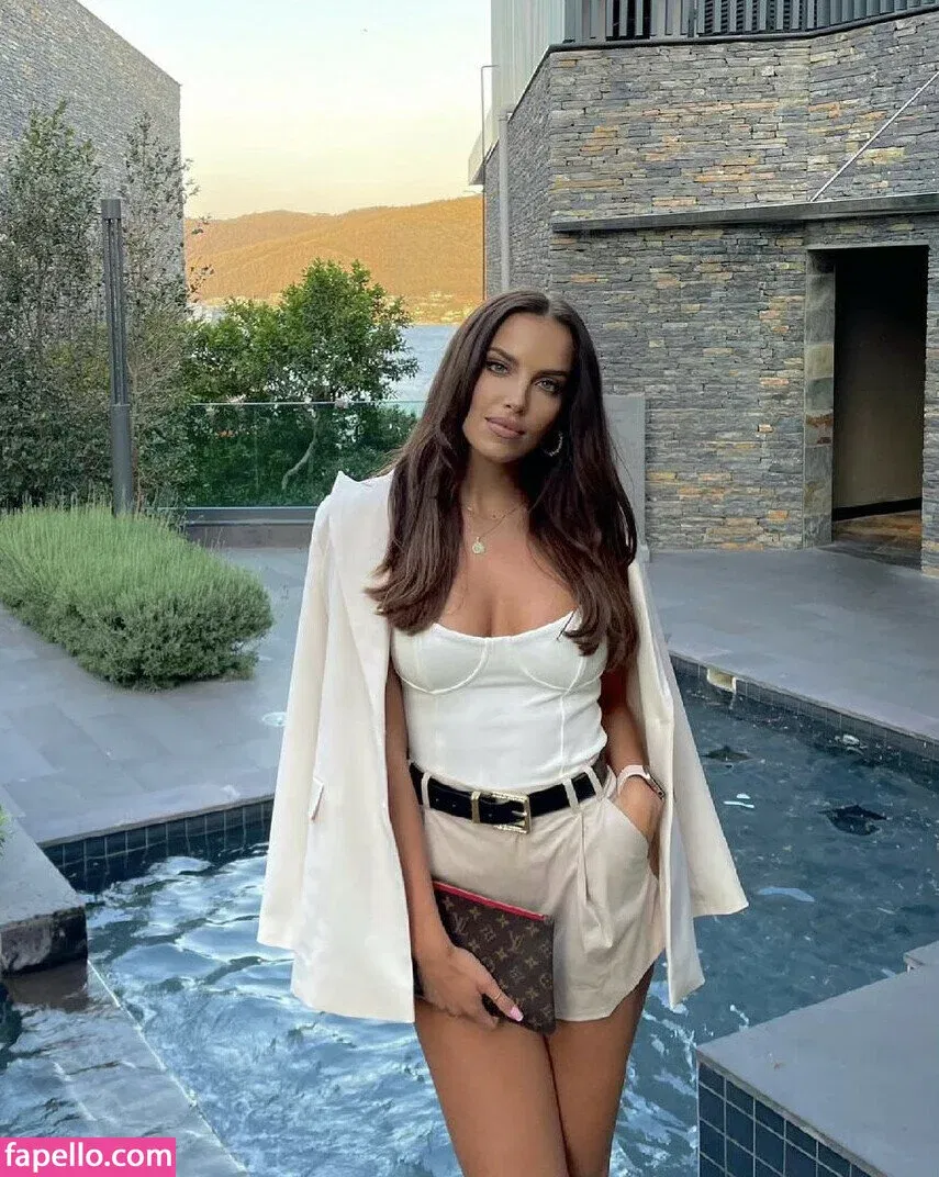 Simona Leskovska / simileskovska Onlyfans Photo Gallery 