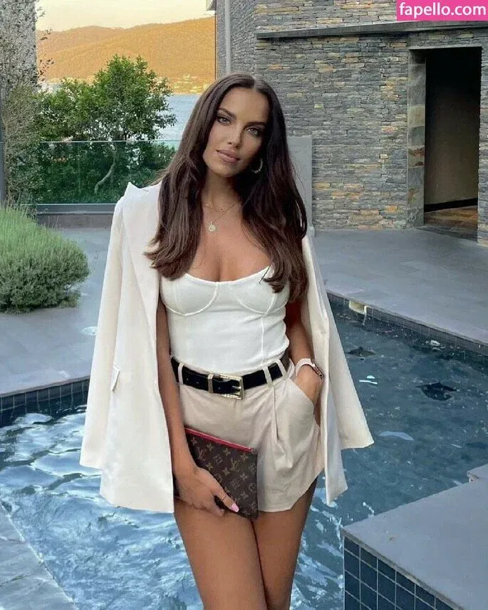 Simona Leskovska / simileskovska Onlyfans Photo Gallery 