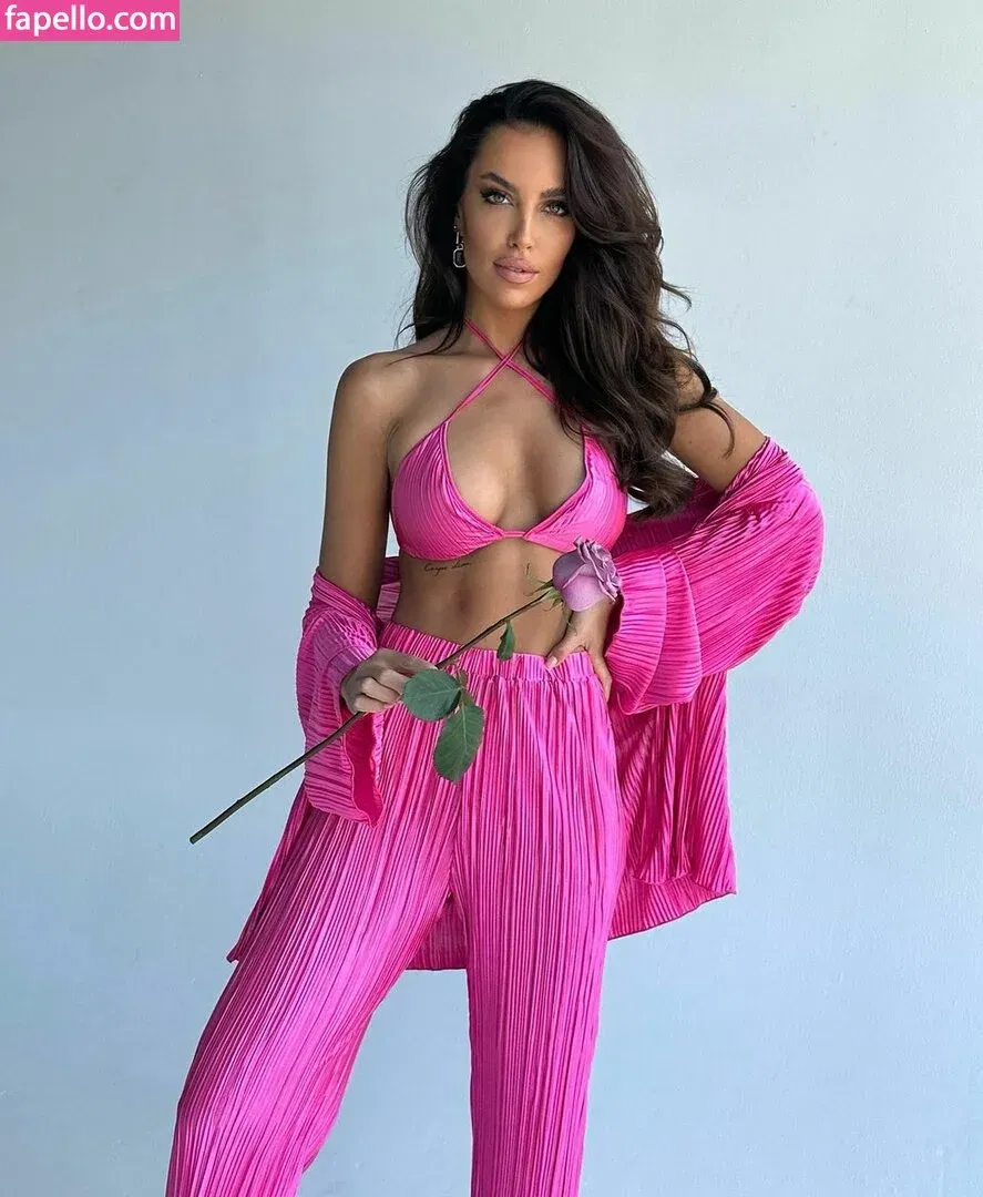 Simona Leskovska / simileskovska Onlyfans Photo Gallery 