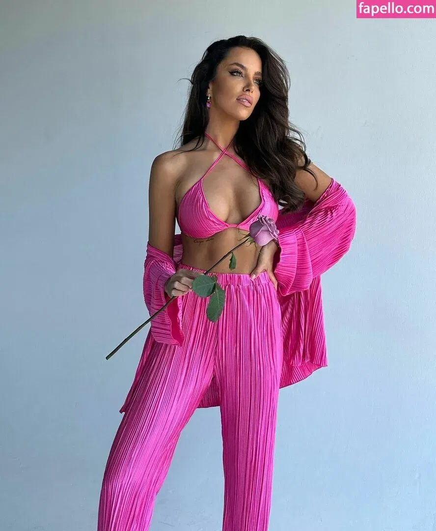 Simona Leskovska / simileskovska Onlyfans Photo Gallery 