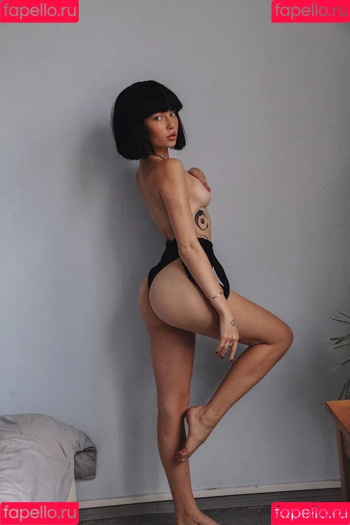 Renata Ri / Renatarii / renata_ri / renatarrii Onlyfans Photo Gallery 