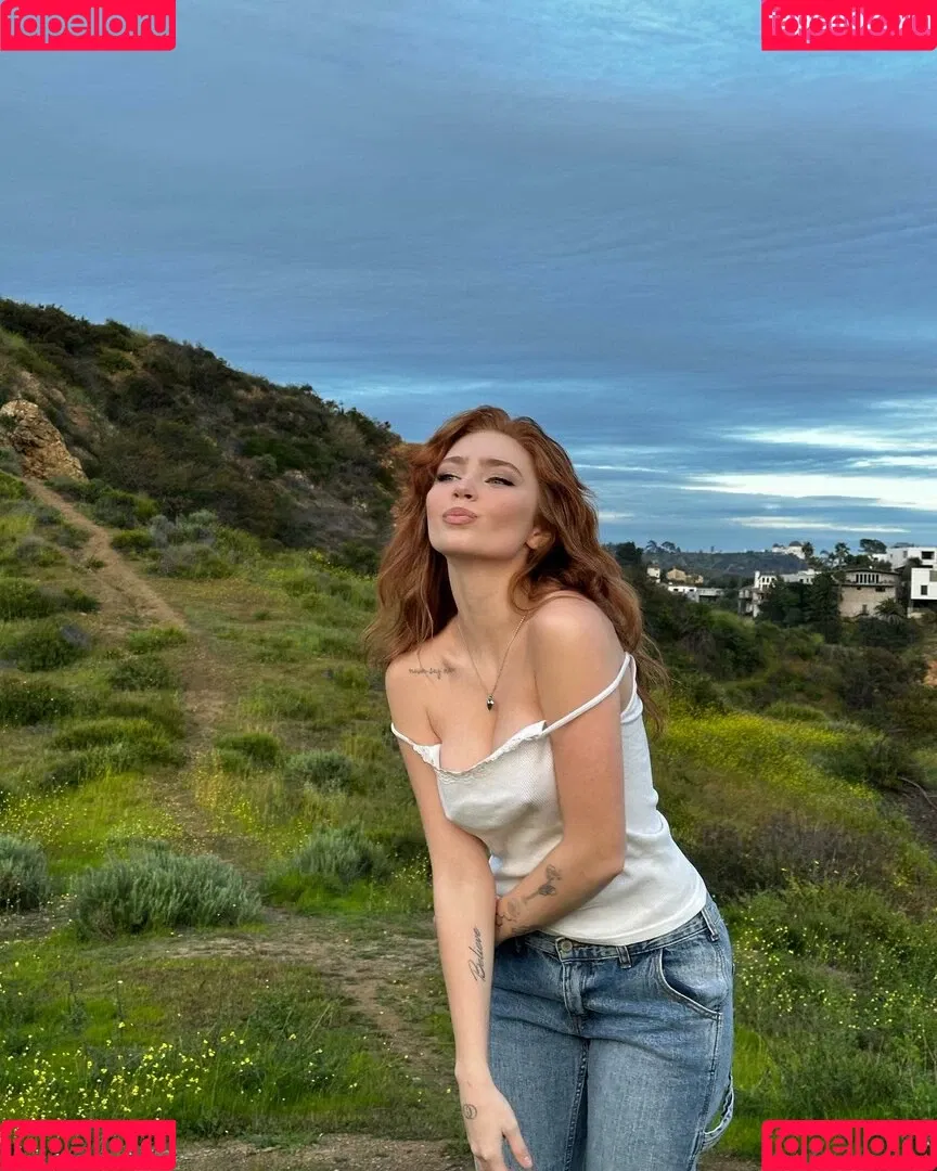 Renata Ri / Renatarii / renata_ri / renatarrii Onlyfans Photo Gallery 