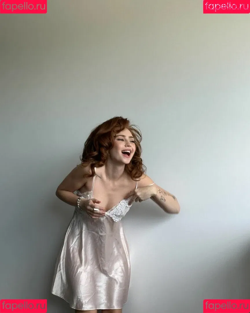 Renata Ri / Renatarii / renata_ri / renatarrii Onlyfans Photo Gallery 