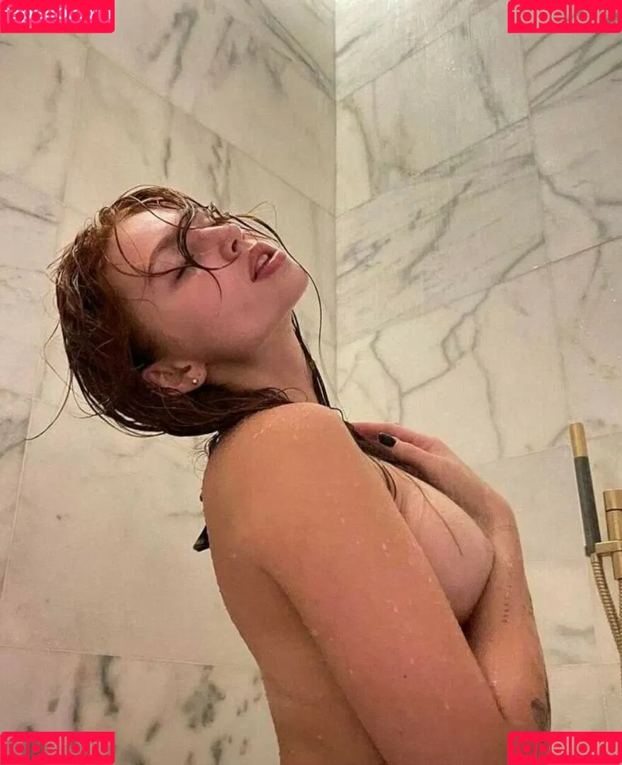 Renata Ri / Renatarii / renata_ri / renatarrii Onlyfans Photo Gallery 
