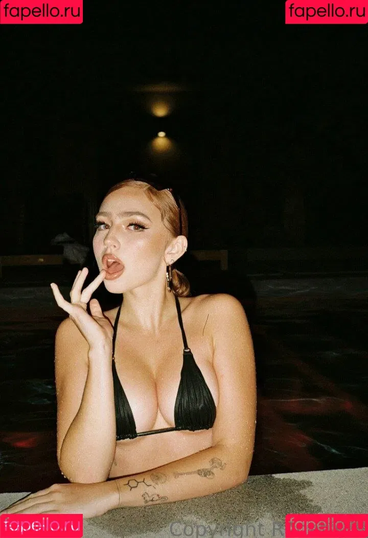 Renata Ri / Renatarii / renata_ri / renatarrii Onlyfans Photo Gallery 