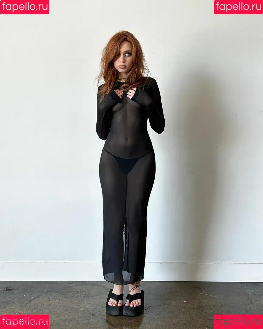 Renata Ri / Renatarii / renata_ri / renatarrii Onlyfans Photo Gallery 