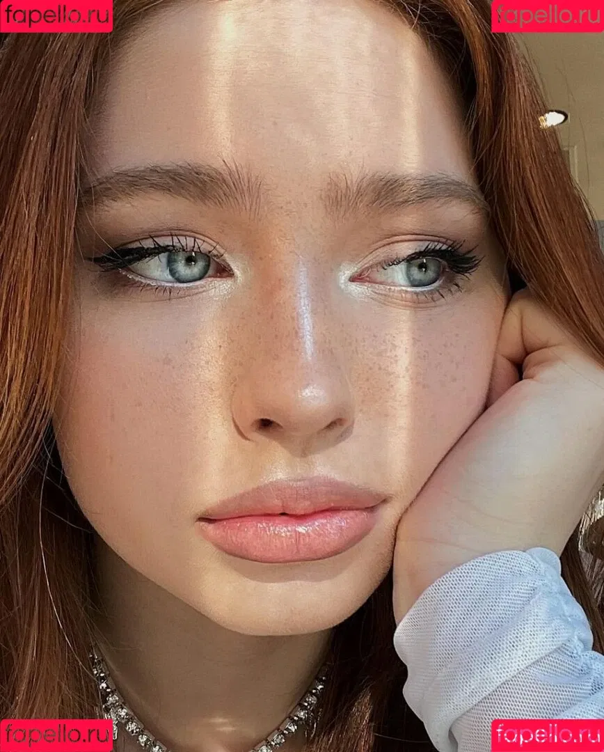 Renata Ri / Renatarii / renata_ri / renatarrii Onlyfans Photo Gallery 