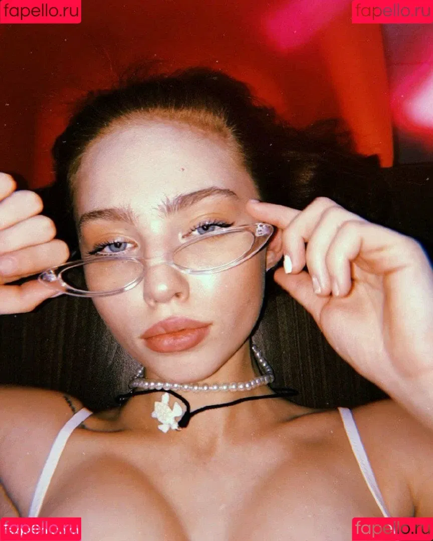 Renata Ri / Renatarii / renata_ri / renatarrii Onlyfans Photo Gallery 