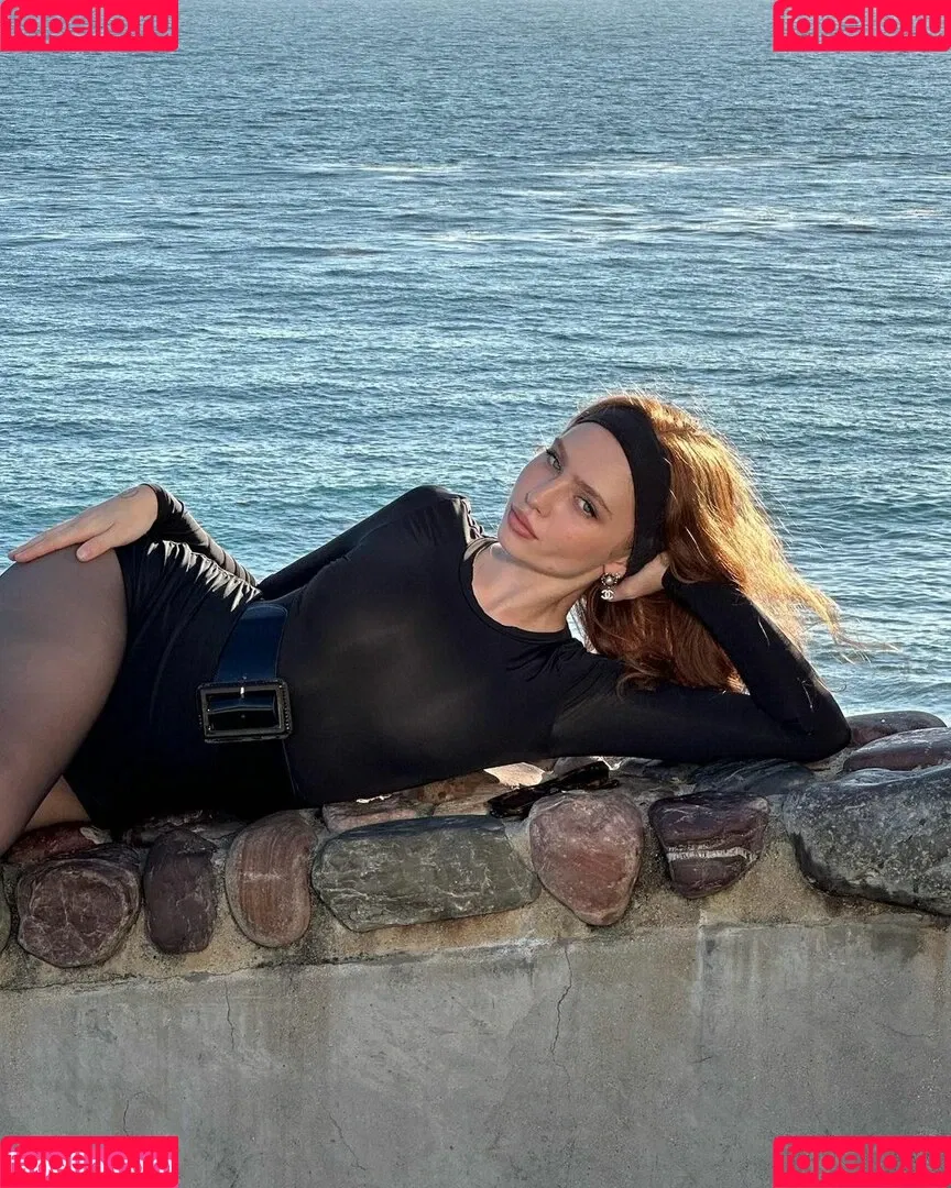 Renata Ri / Renatarii / renata_ri / renatarrii Onlyfans Photo Gallery 