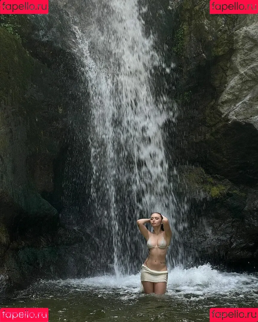 Renata Ri / Renatarii / renata_ri / renatarrii Onlyfans Photo Gallery 