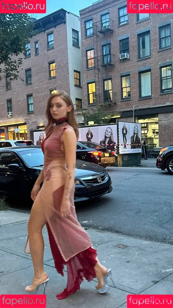 Renata Ri / Renatarii / renata_ri / renatarrii Onlyfans Photo Gallery 