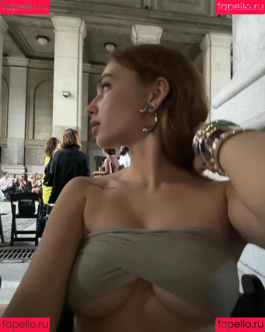 Renata Ri / Renatarii / renata_ri / renatarrii Onlyfans Photo Gallery 