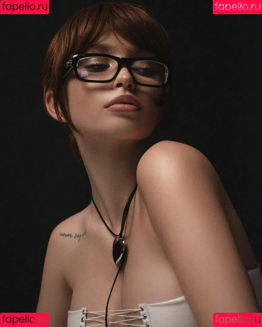 Renata Ri / Renatarii / renata_ri / renatarrii Onlyfans Photo Gallery 