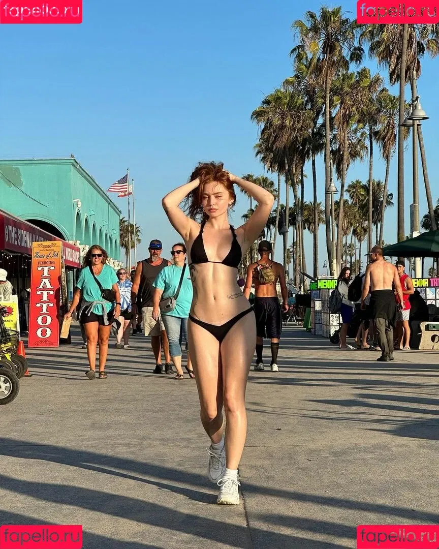 Renata Ri / Renatarii / renata_ri / renatarrii Onlyfans Photo Gallery 