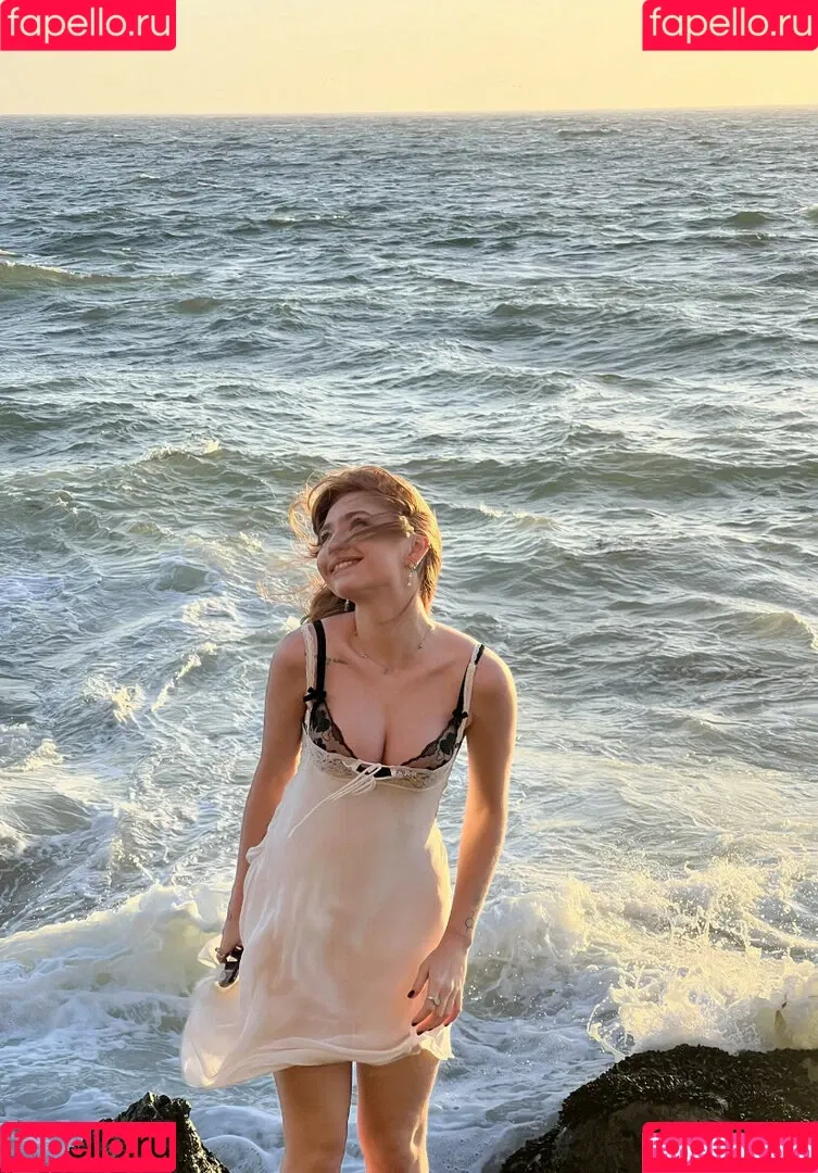 Renata Ri / Renatarii / renata_ri / renatarrii Onlyfans Photo Gallery 