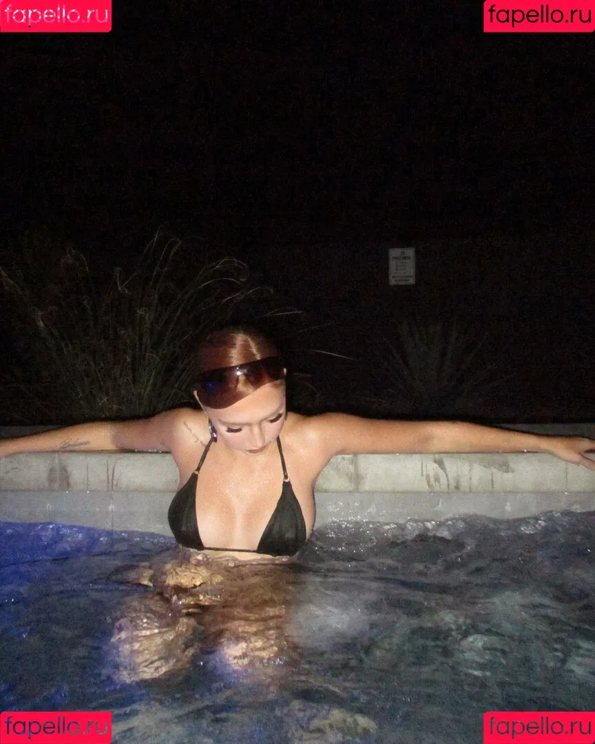Renata Ri / Renatarii / renata_ri / renatarrii Onlyfans Photo Gallery 
