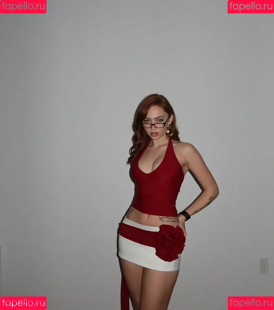 Renata Ri / Renatarii / renata_ri / renatarrii Onlyfans Photo Gallery 