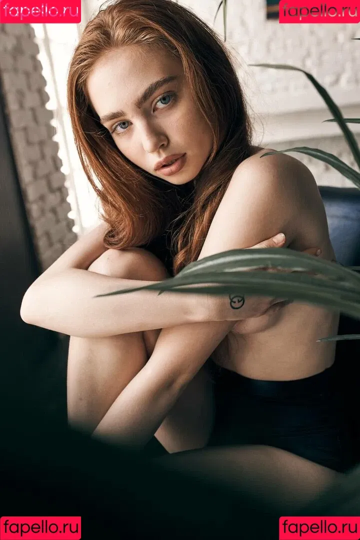 Renata Ri / Renatarii / renata_ri / renatarrii Onlyfans Photo Gallery 