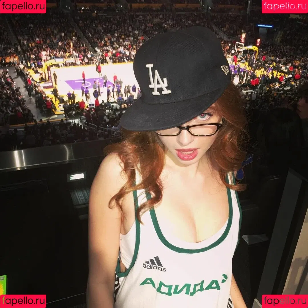 Renata Ri / Renatarii / renata_ri / renatarrii Onlyfans Photo Gallery 