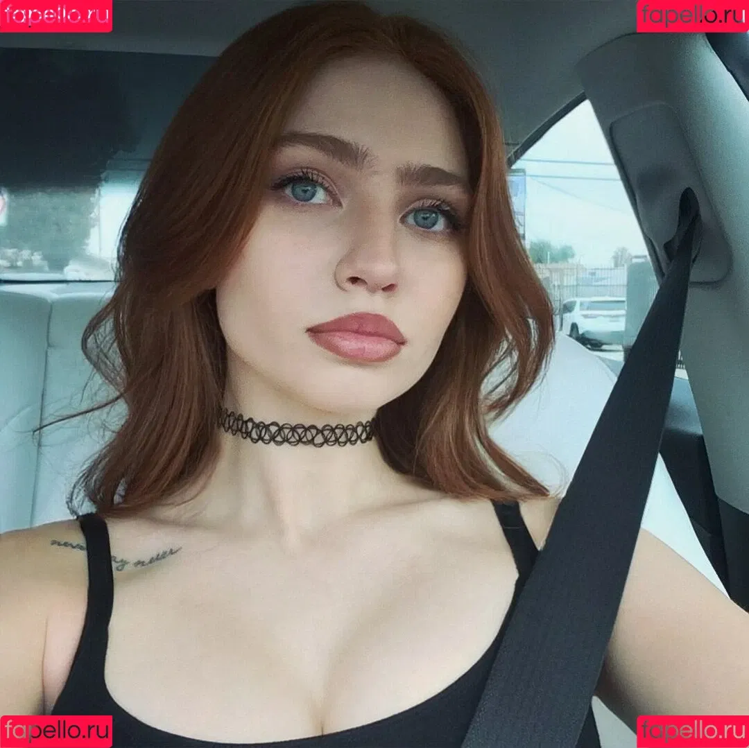 Renata Ri / Renatarii / renata_ri / renatarrii Onlyfans Photo Gallery 