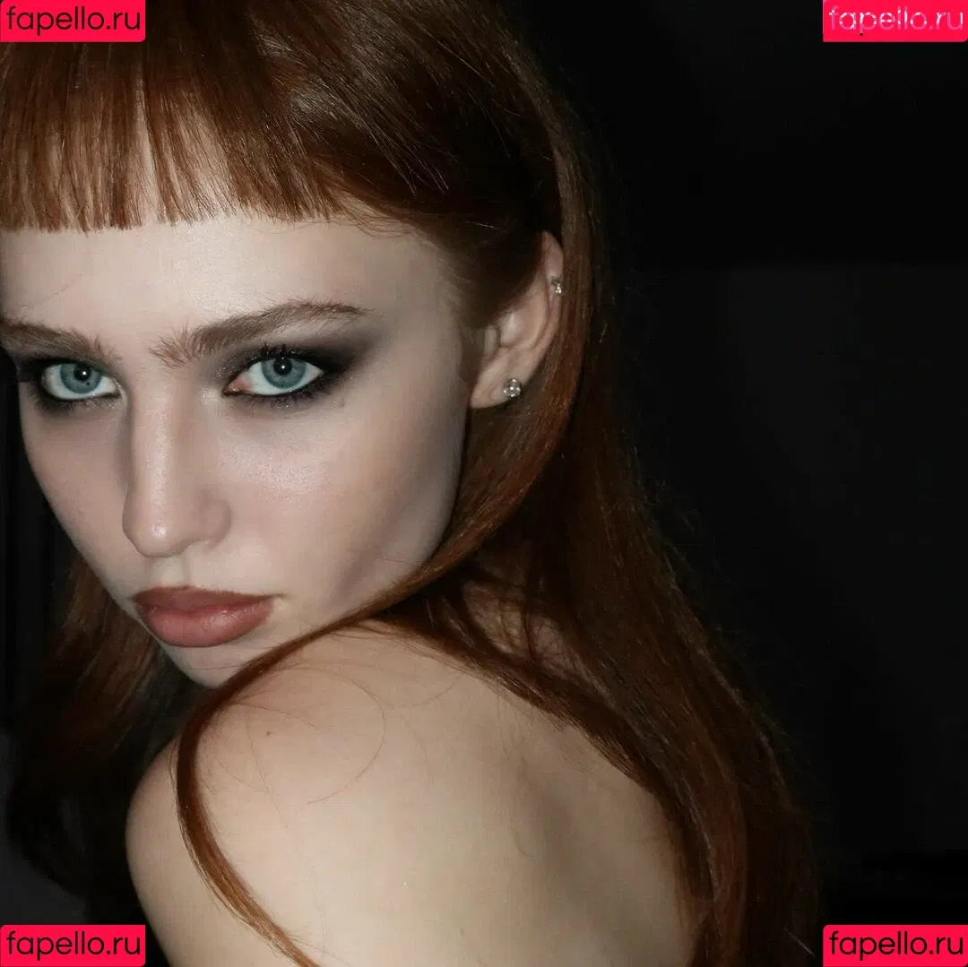 Renata Ri / Renatarii / renata_ri / renatarrii Onlyfans Photo Gallery 