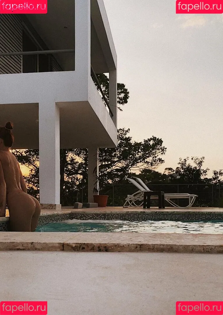 Renata Ri / Renatarii / renata_ri / renatarrii Onlyfans Photo Gallery 