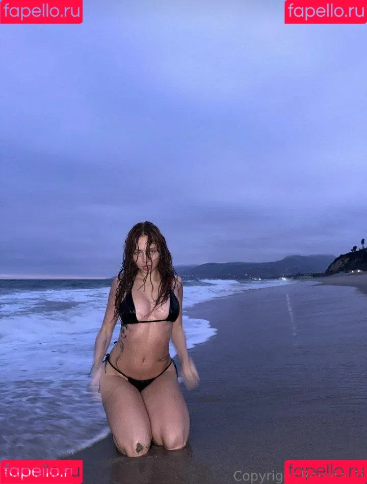 Renata Ri / Renatarii / renata_ri / renatarrii Onlyfans Photo Gallery 