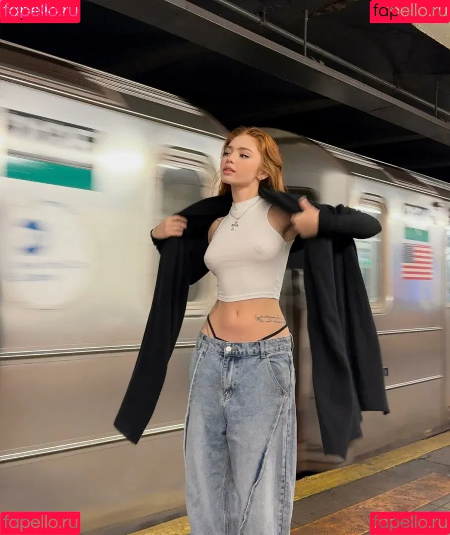 Renata Ri / Renatarii / renata_ri / renatarrii Onlyfans Photo Gallery 