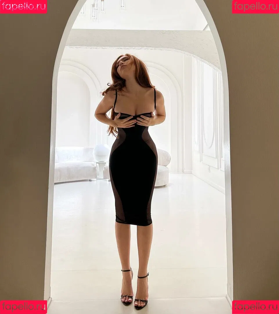 Renata Ri / Renatarii / renata_ri / renatarrii Onlyfans Photo Gallery 