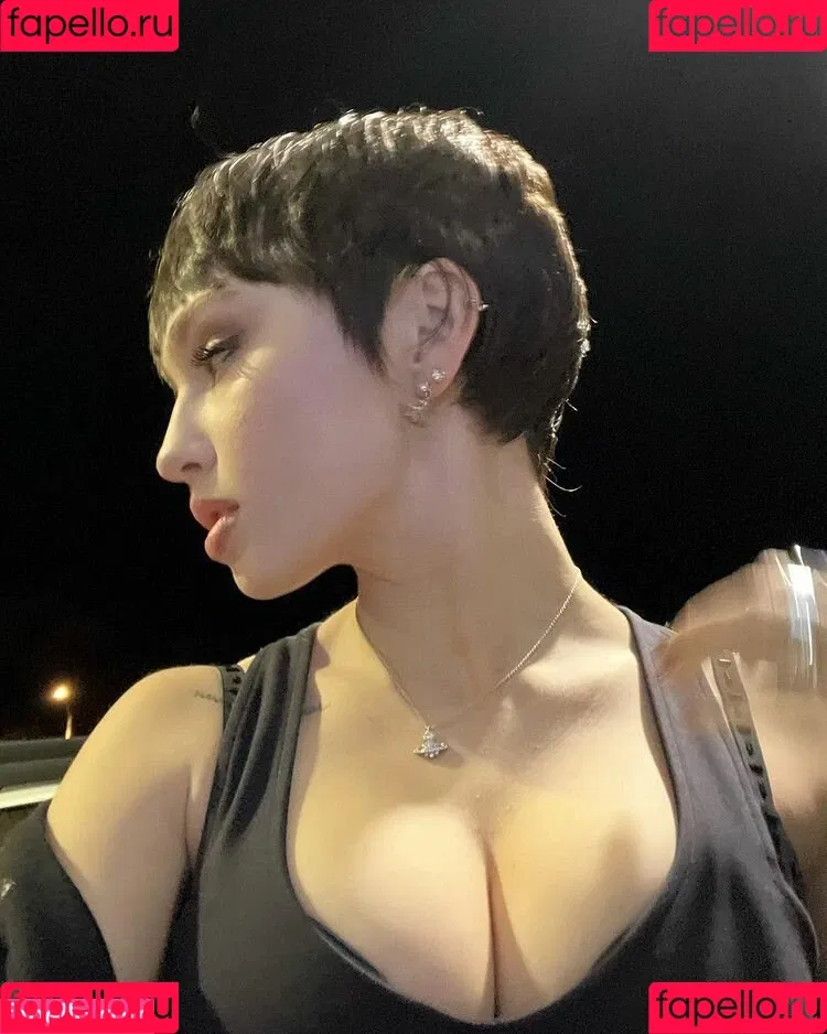 Renata Ri / Renatarii / renata_ri / renatarrii Onlyfans Photo Gallery 