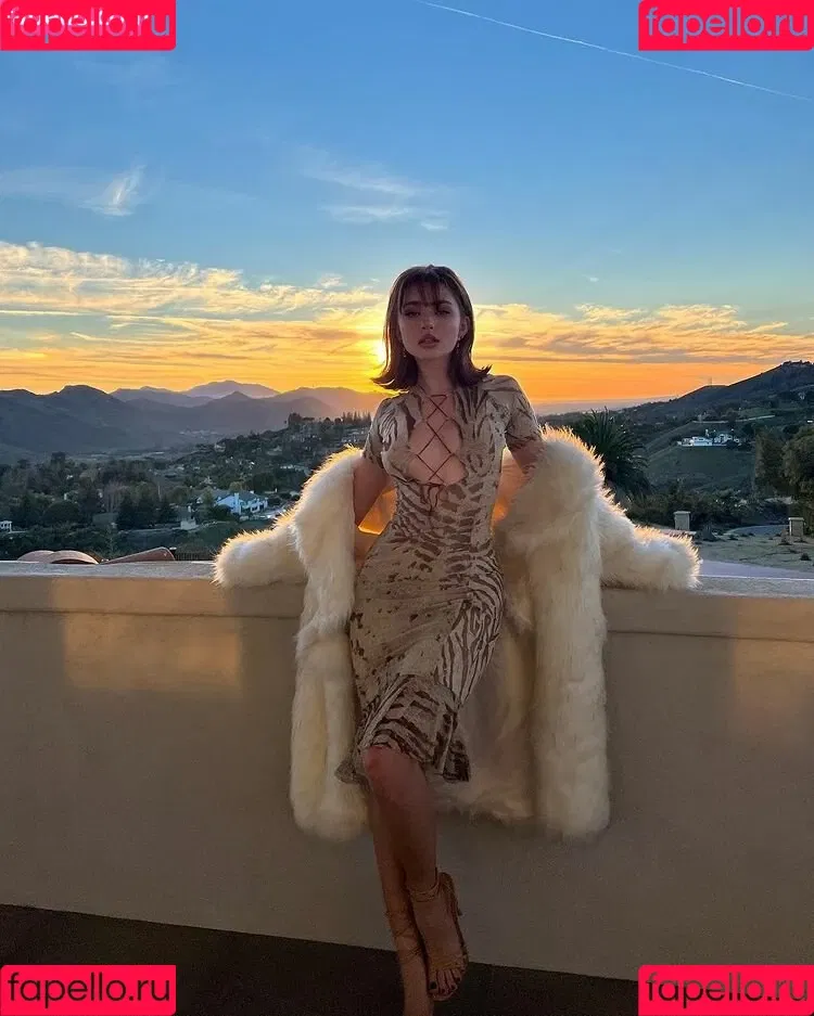 Renata Ri / Renatarii / renata_ri / renatarrii Onlyfans Photo Gallery 