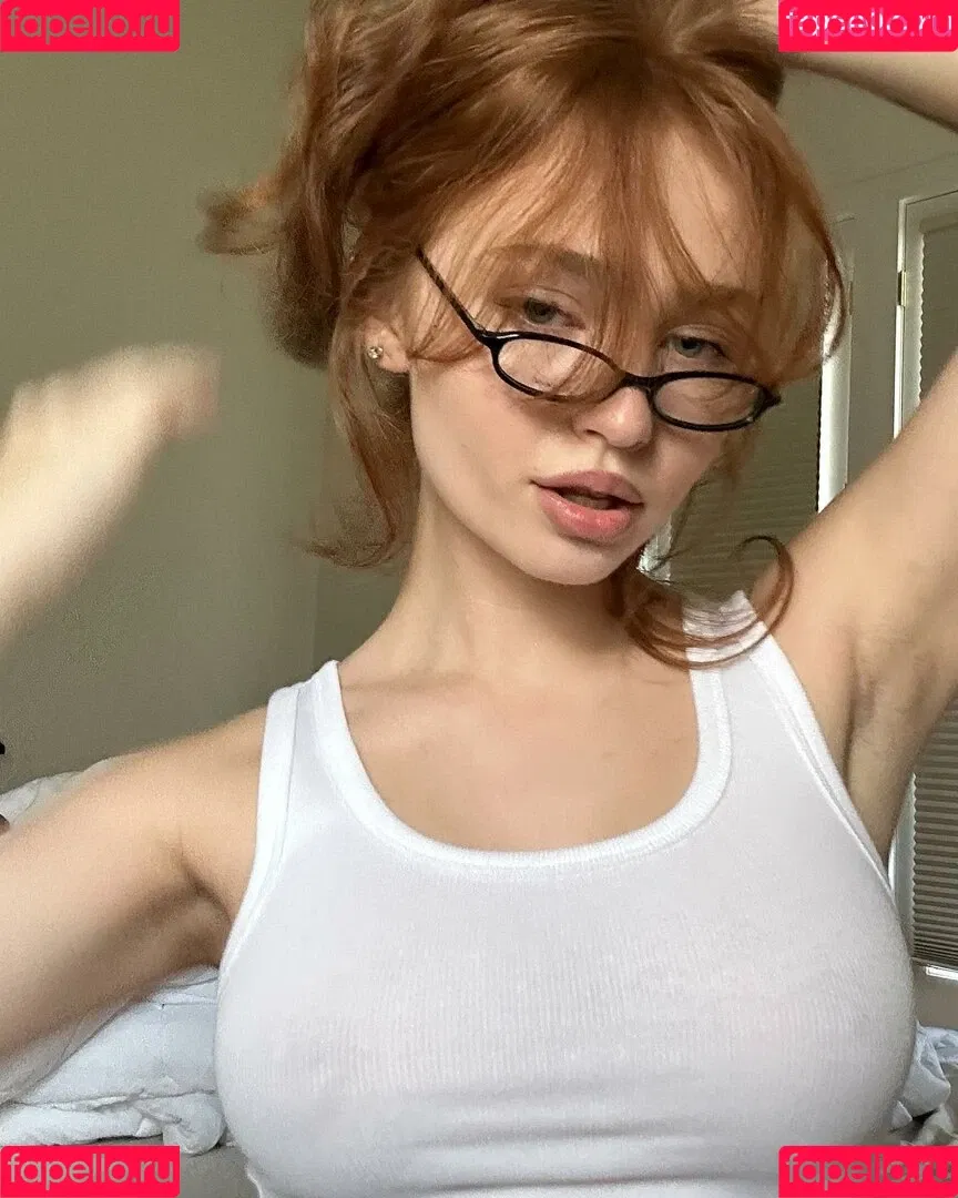 Renata Ri / Renatarii / renata_ri / renatarrii Onlyfans Photo Gallery 