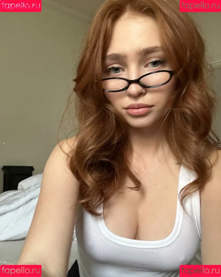 Renata Ri / Renatarii / renata_ri / renatarrii Onlyfans Photo Gallery 