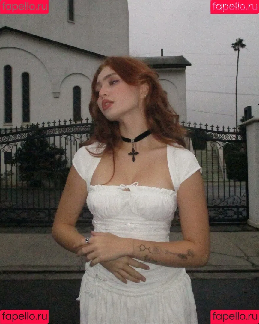 Renata Ri / Renatarii / renata_ri / renatarrii Onlyfans Photo Gallery 