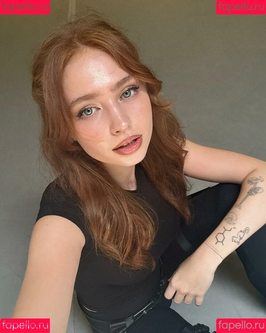 Renata Ri / Renatarii / renata_ri / renatarrii Onlyfans Photo Gallery 
