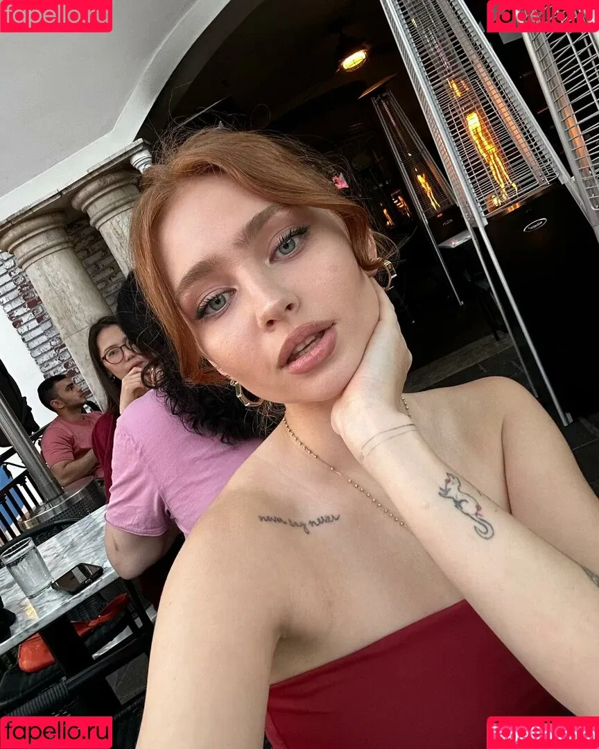 Renata Ri / Renatarii / renata_ri / renatarrii Onlyfans Photo Gallery 