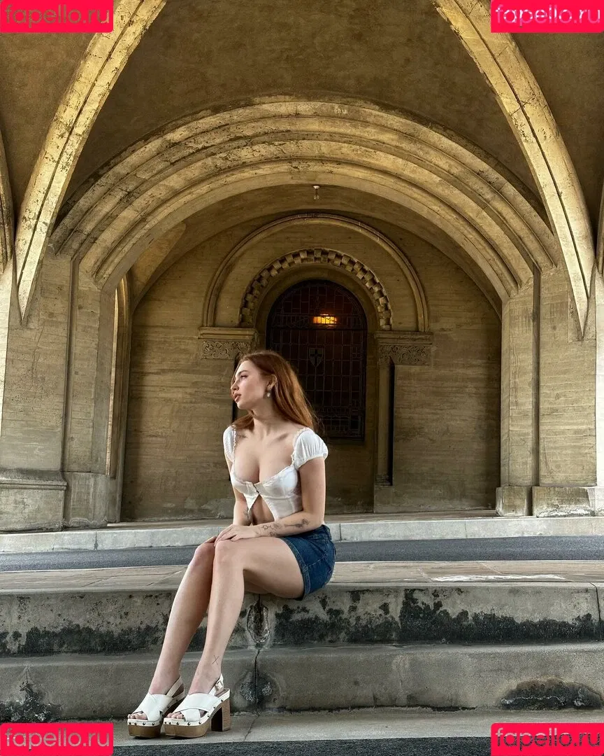 Renata Ri / Renatarii / renata_ri / renatarrii Onlyfans Photo Gallery 