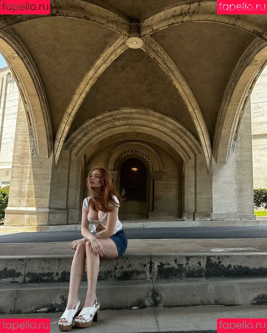 Renata Ri / Renatarii / renata_ri / renatarrii Onlyfans Photo Gallery 
