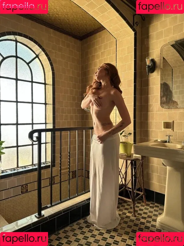 Renata Ri / Renatarii / renata_ri / renatarrii Onlyfans Photo Gallery 