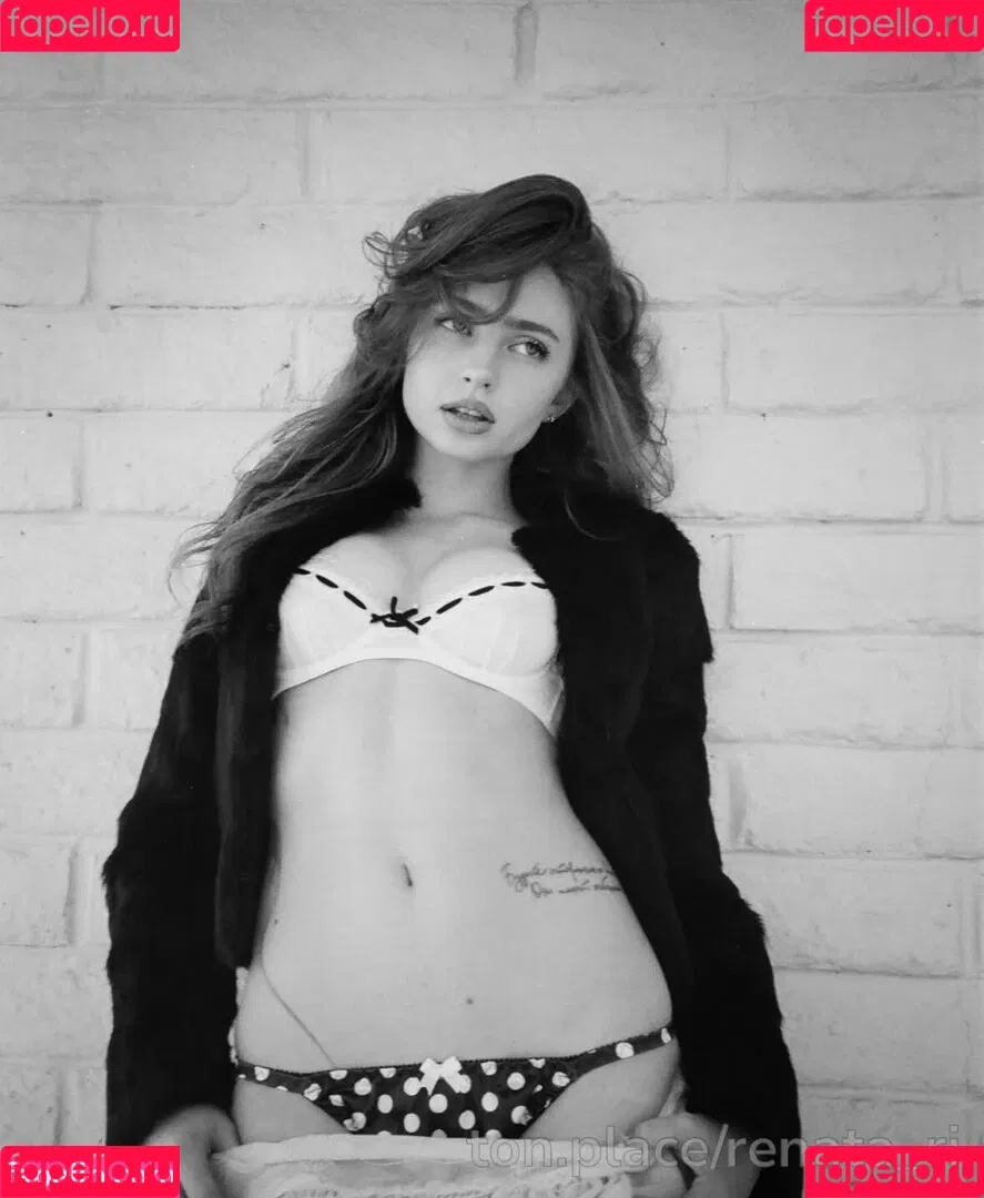 Renata Ri / Renatarii / renata_ri / renatarrii Onlyfans Photo Gallery 