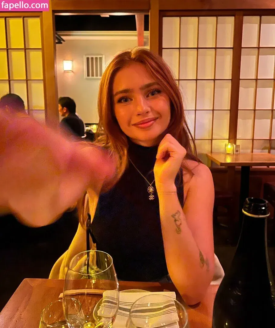 Renata Ri / Renatarii / renata_ri / renatarrii Onlyfans Photo Gallery 