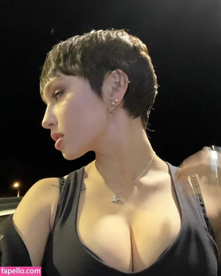 Renata Ri / Renatarii / renata_ri / renatarrii Onlyfans Photo Gallery 