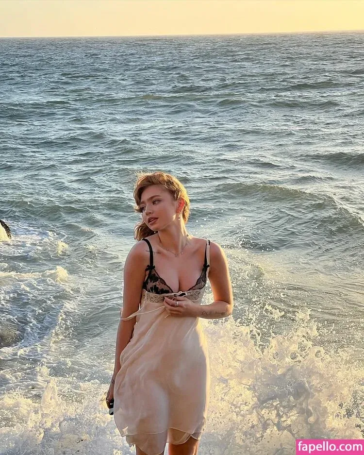 Renata Ri / Renatarii / renata_ri / renatarrii Onlyfans Photo Gallery 