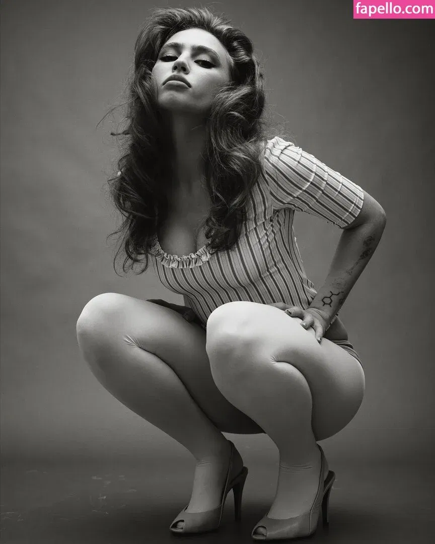 Renata Ri / Renatarii / renata_ri / renatarrii Onlyfans Photo Gallery 