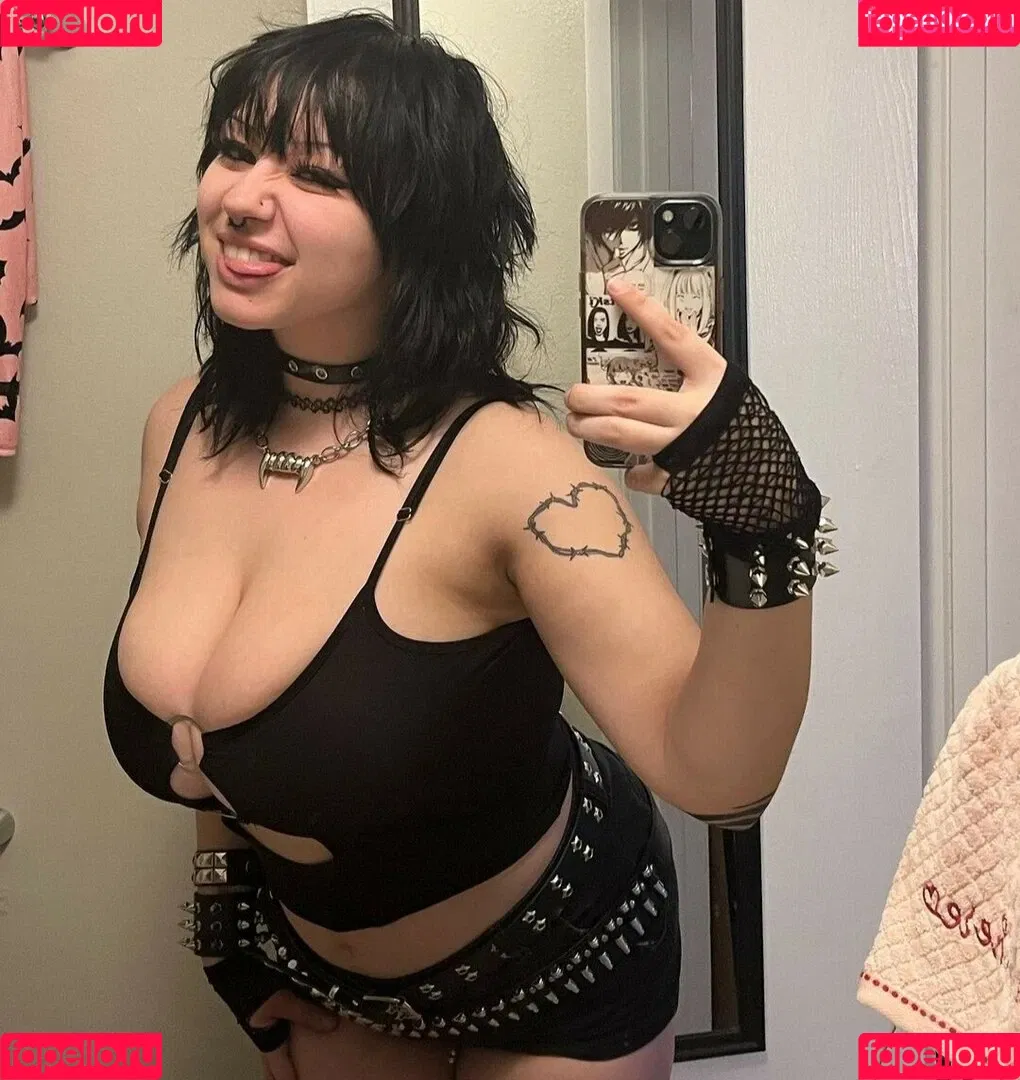 bbabydollyy / v0l4til3 Onlyfans Photo Gallery 