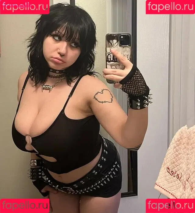 bbabydollyy / v0l4til3 Onlyfans Photo Gallery 