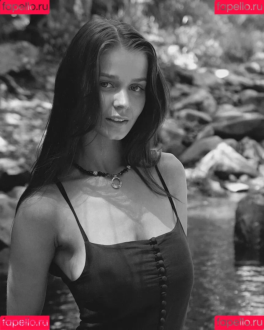 Chloe Campbell / chloecxmpbell Onlyfans Photo Gallery 
