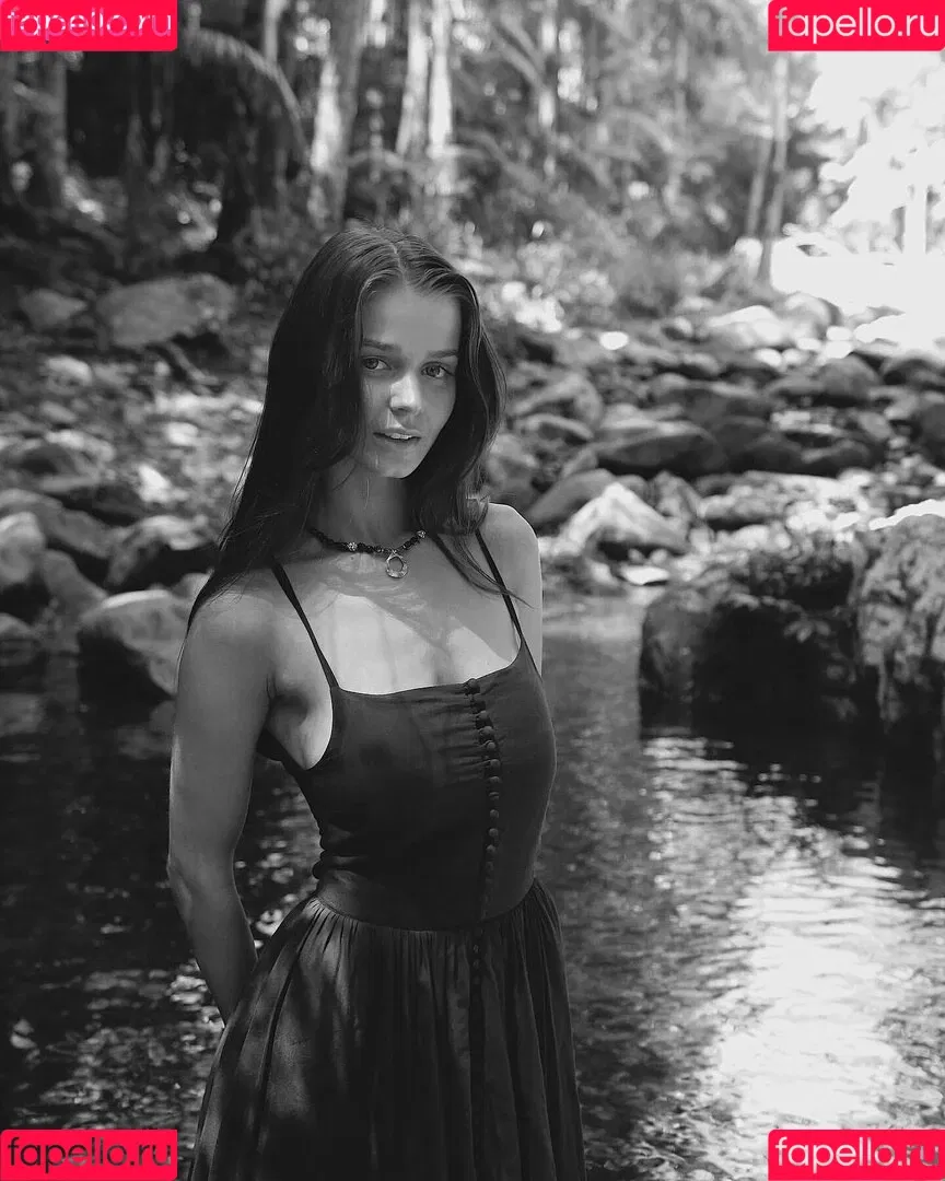 Chloe Campbell / chloecxmpbell Onlyfans Photo Gallery 