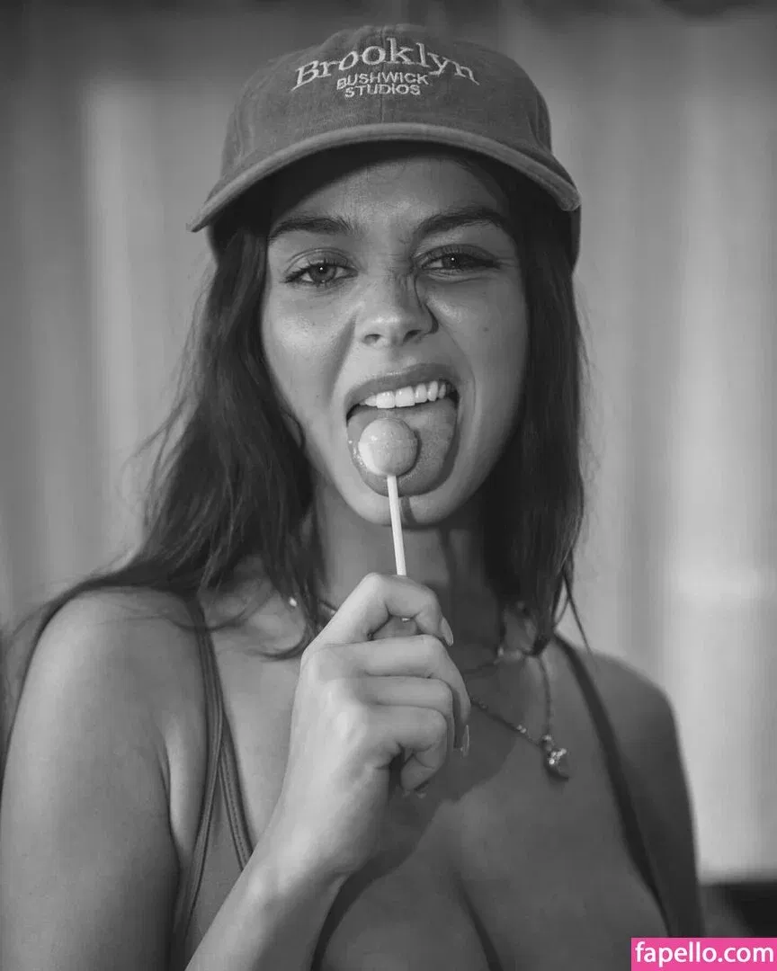 Chloe Campbell / chloecxmpbell Onlyfans Photo Gallery 