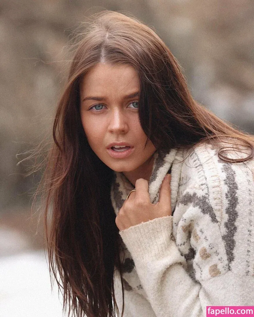 Chloe Campbell / chloecxmpbell Onlyfans Photo Gallery 